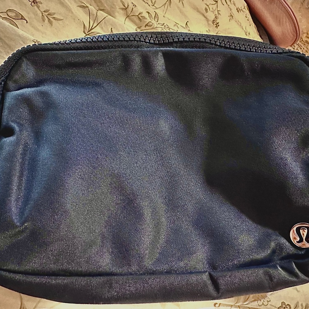 Brand new Lululemon - Picture 4 of 4